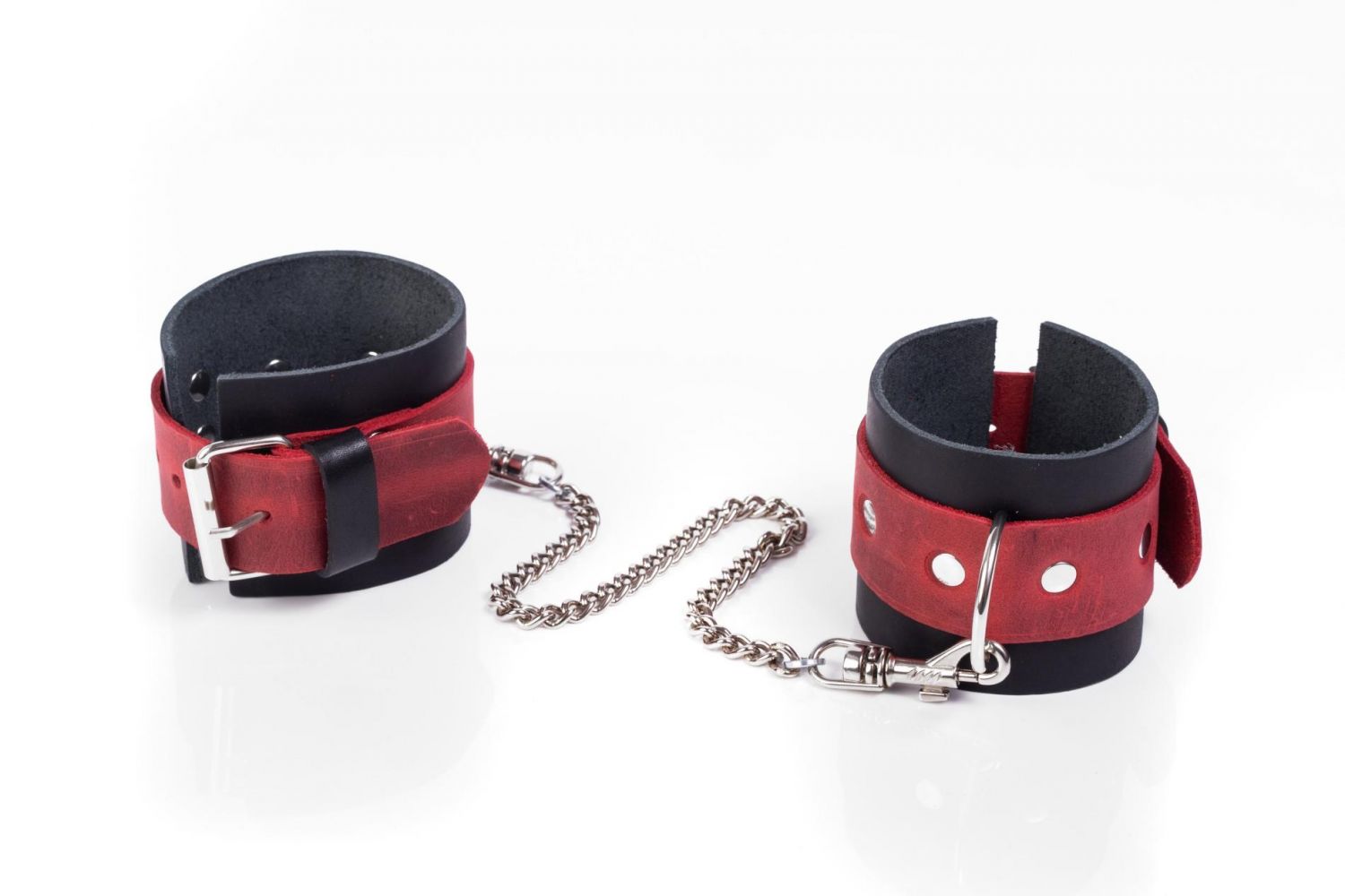 Cuffs - Crazy Horse Red, Small