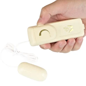 Lovetoy Vibrating Pet Pussy – otwarty rękaw masturbacyjny CyberSkin z wibrującym pociskiem